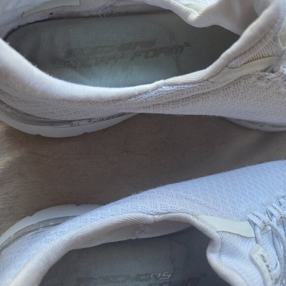 White Skechers Womens Sneakers Size 7 - Picture 5 of 6